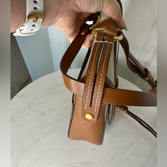 🎉Host Pick🎉 Tory Burch Canvas and Leather Bag - Picture 3 of 15